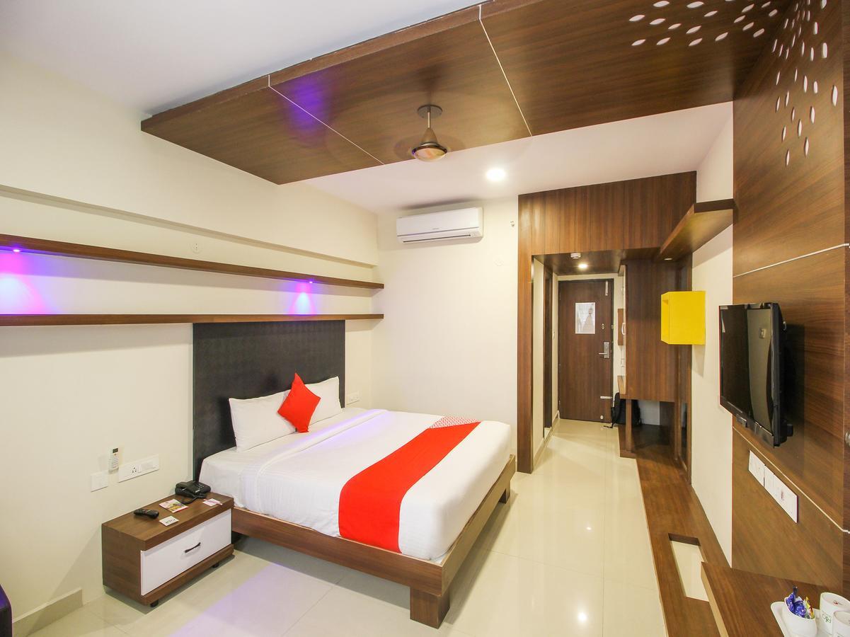 Rio Meridian Hotel Mysuru Zewnętrze zdjęcie