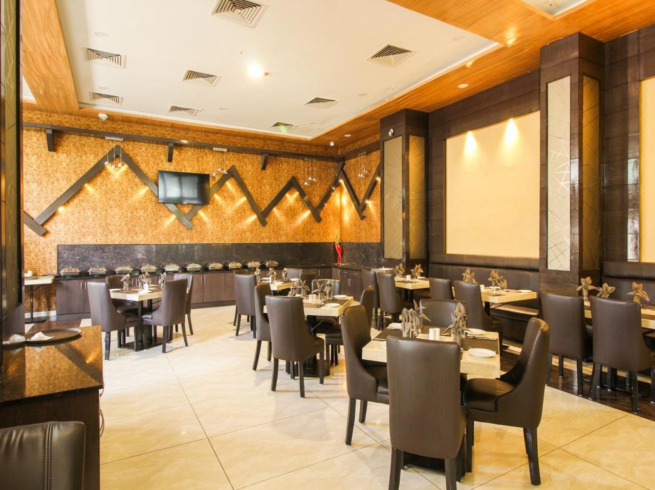 Rio Meridian Hotel Mysuru Zewnętrze zdjęcie
