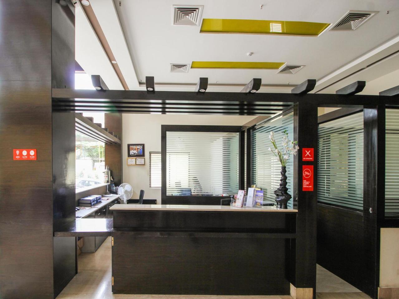 Rio Meridian Hotel Mysuru Zewnętrze zdjęcie