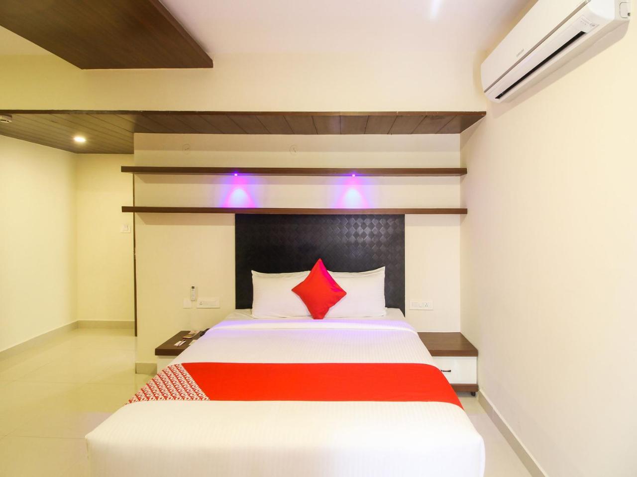 Rio Meridian Hotel Mysuru Zewnętrze zdjęcie