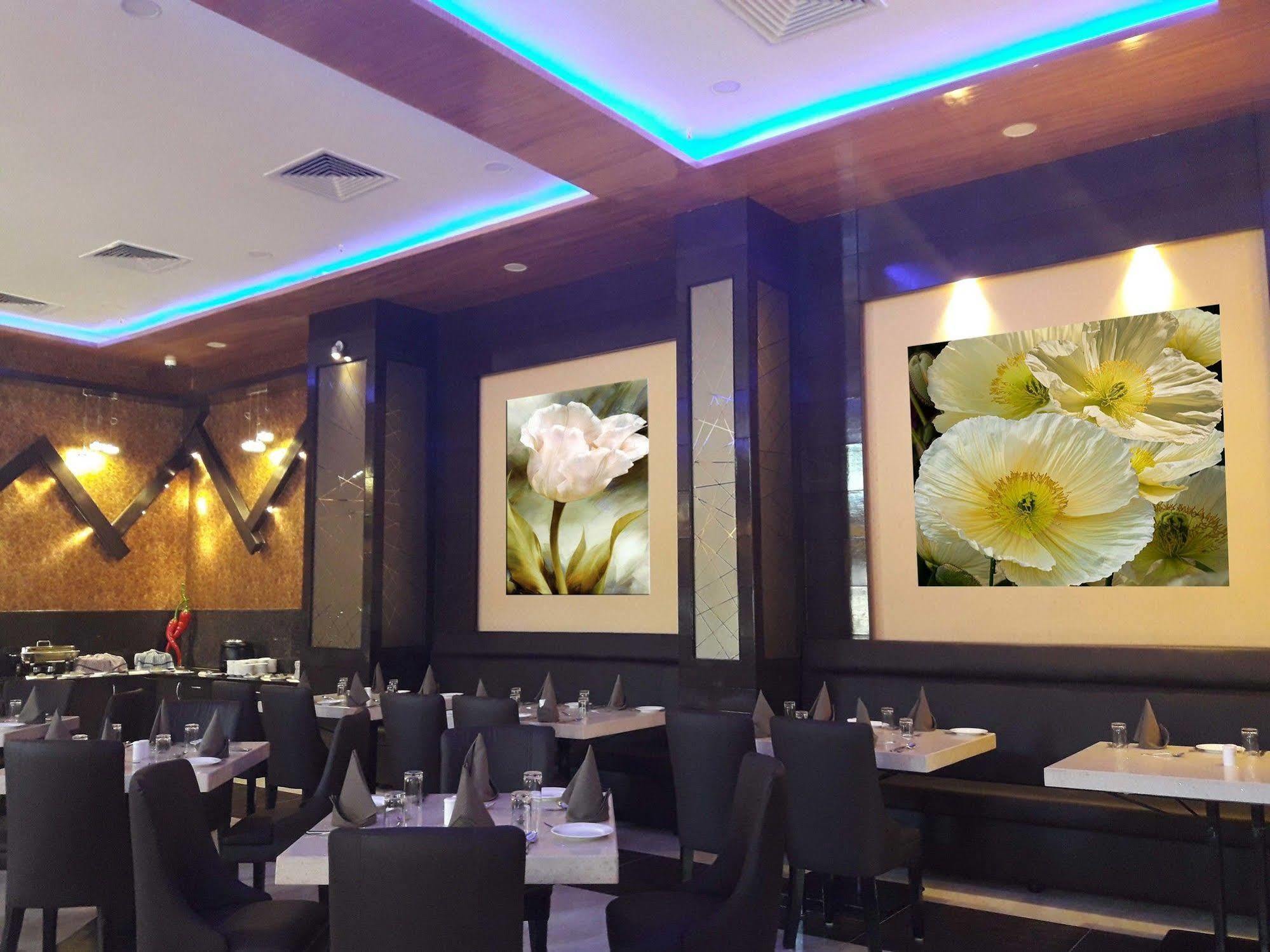 Rio Meridian Hotel Mysuru Zewnętrze zdjęcie