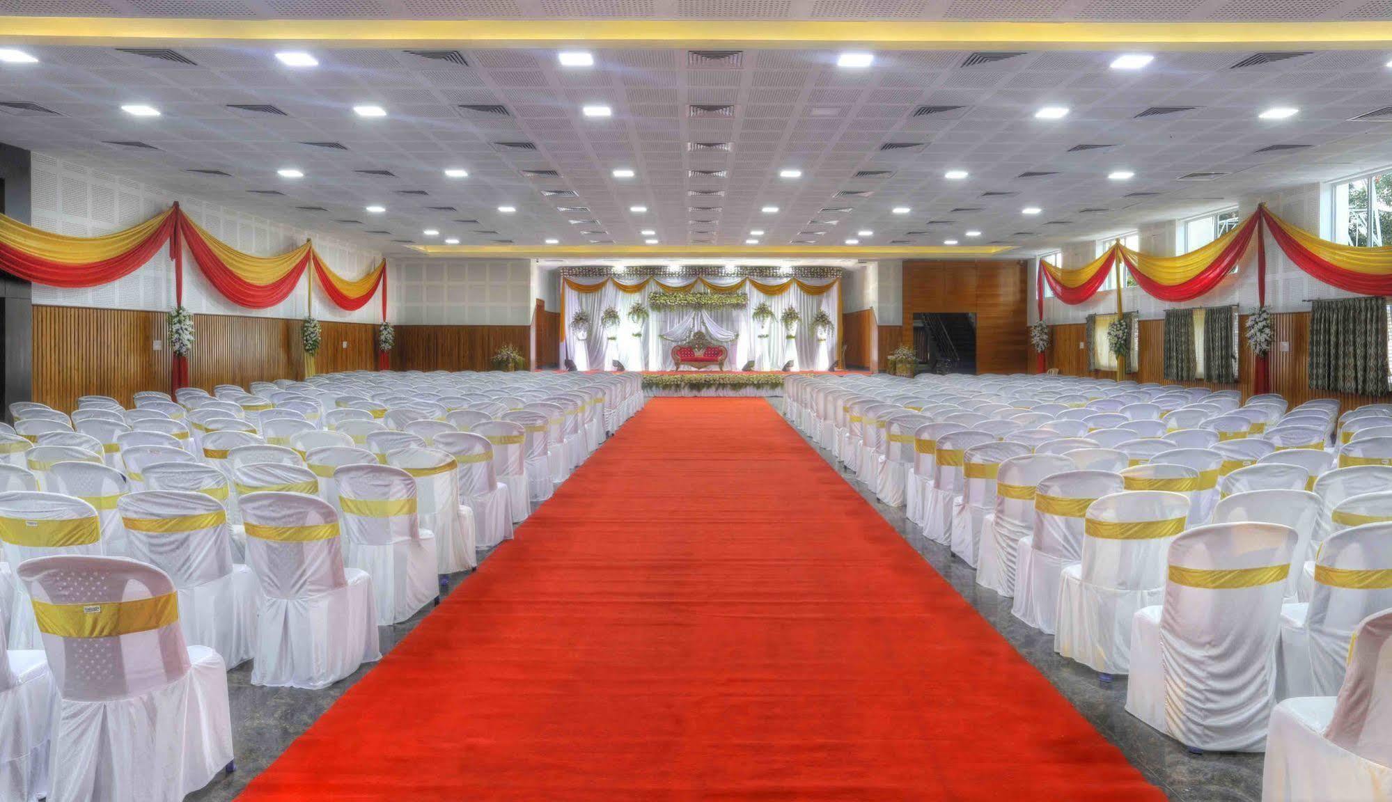 Rio Meridian Hotel Mysuru Zewnętrze zdjęcie